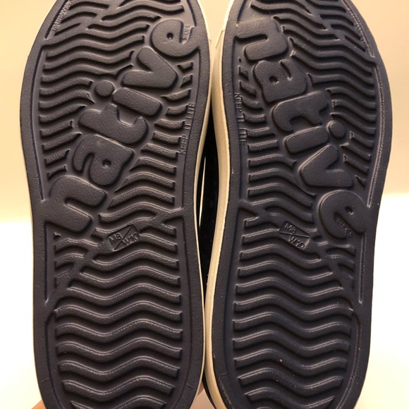 Native Lightweight Navy Shoes, Size 10 women’s, size 8 men’s - Picture 5 of 8
